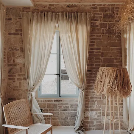 Lissa - Adults Only וויס